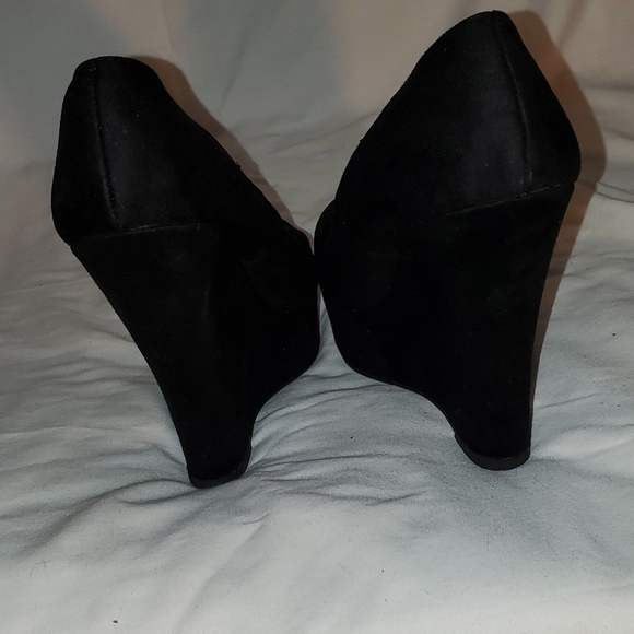 Suede wedges NWT - Picture 5 of 5